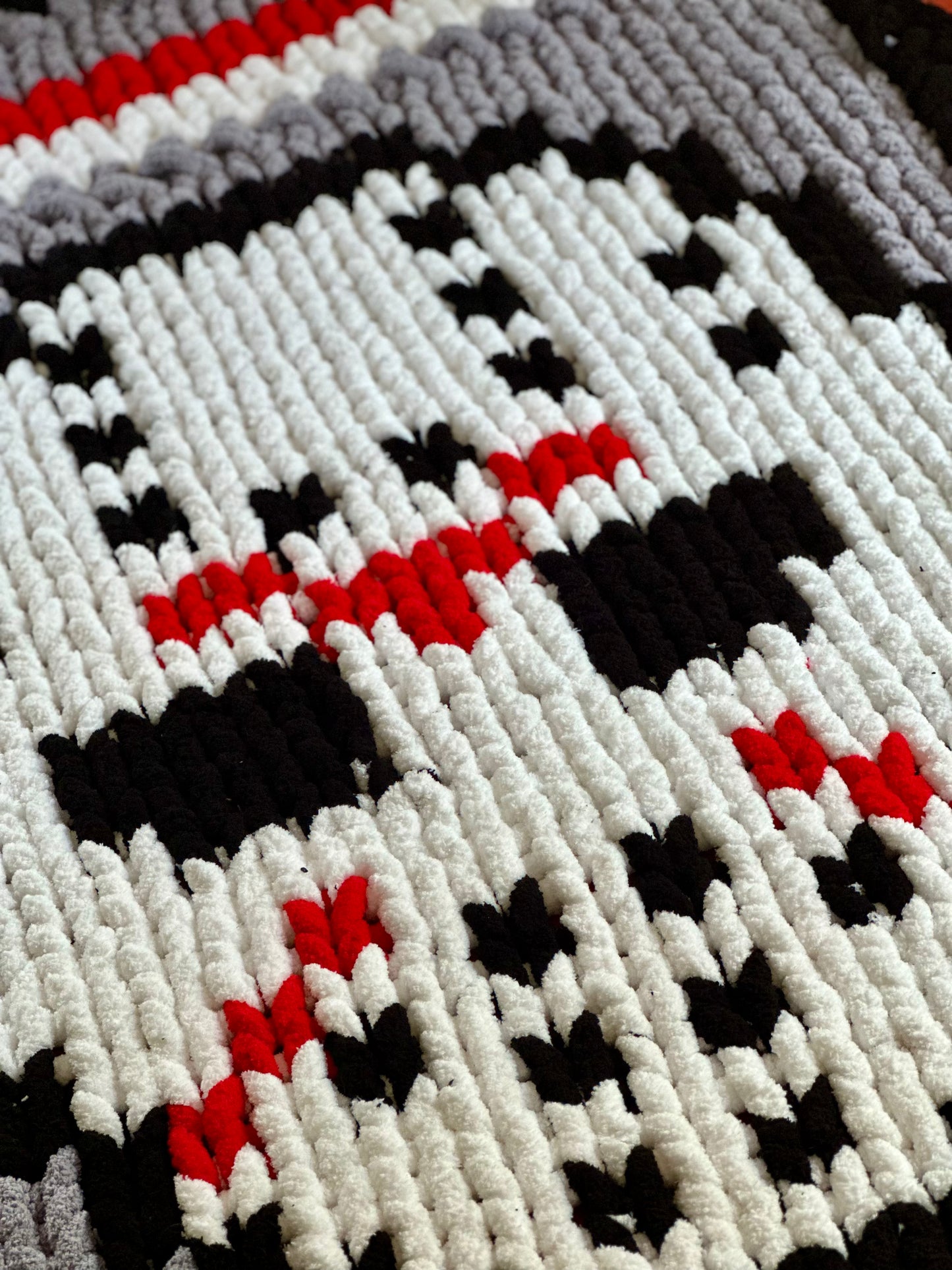 Jason Voorhees Mask - Twin Chunky Knit Blanket